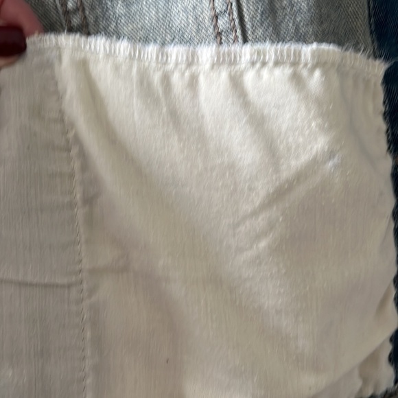 Boys jean jacket from Children’s place - Picture 7 of 10